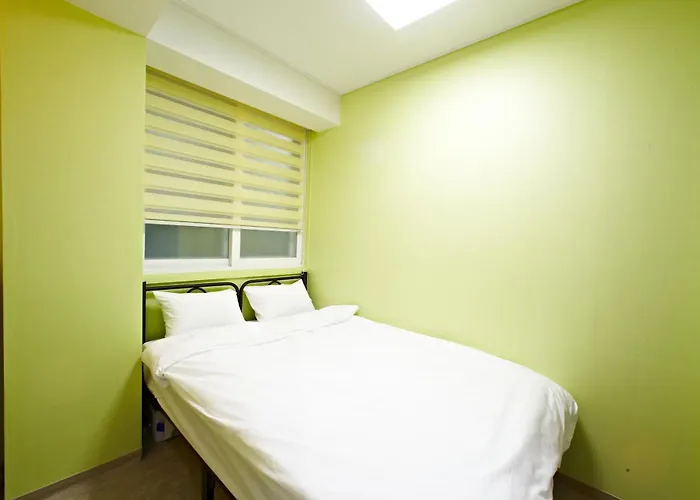 Rainbow Myeongdong Hotel 2*