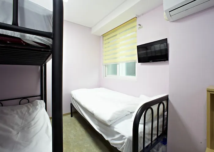 Rainbow Myeongdong Hotel 2*