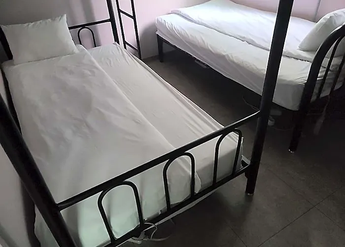 Hotel Rainbow Myeongdong 2*